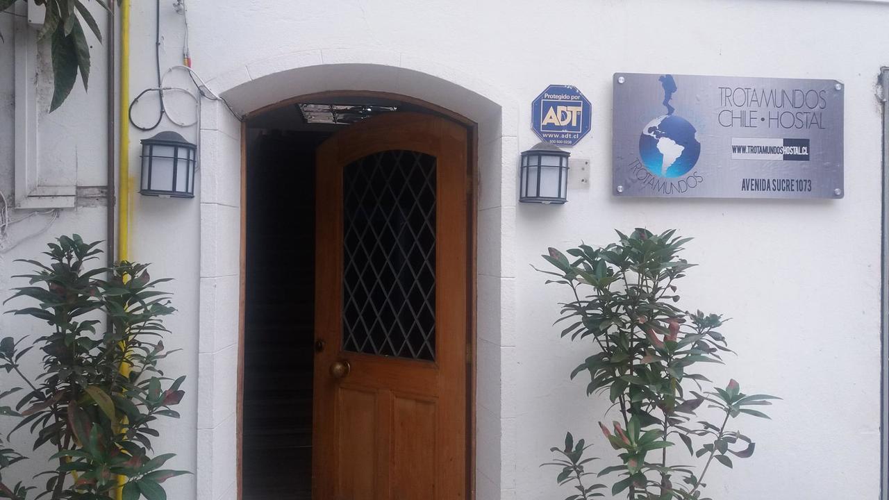 Trotamundos Hostal Santiago Buitenkant foto